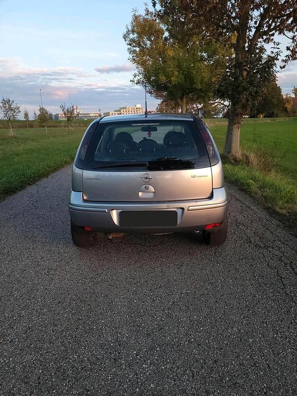Gebraucht Opel Corsa 80 PS (58 kW) 2005 Grau Kleinwagen