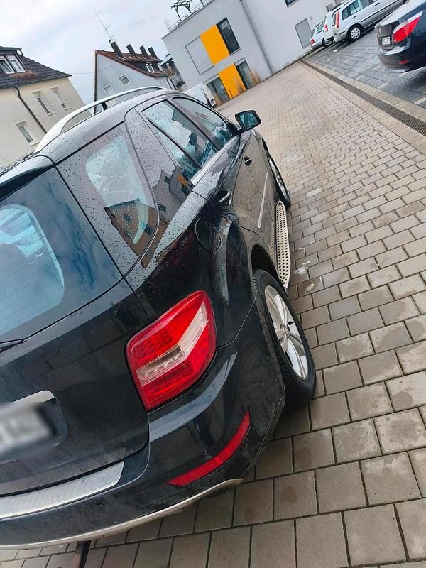 Gebraucht Mercedes ML350 2010 Schwarz SUV