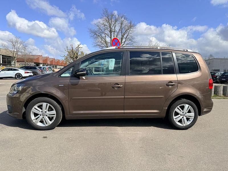 Gebraucht VW Touran Match 140 PS (102 kW) 2012 Braun Van / Kleinbus