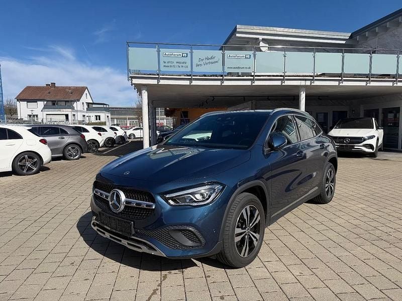 Gebraucht Mercedes GLA250 160 PS (117 kW) 2022 Blau SUV