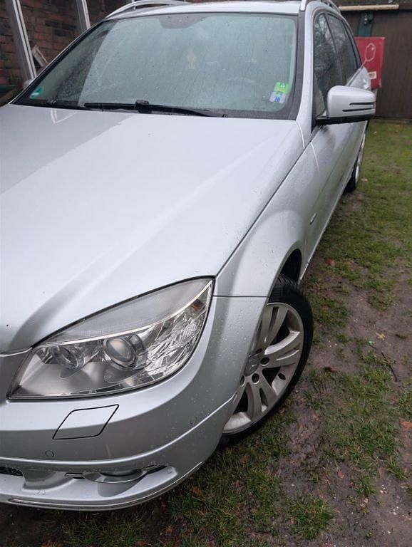 Gebraucht Mercedes C180 156 PS (114 kW) 2008 Silber Limousine