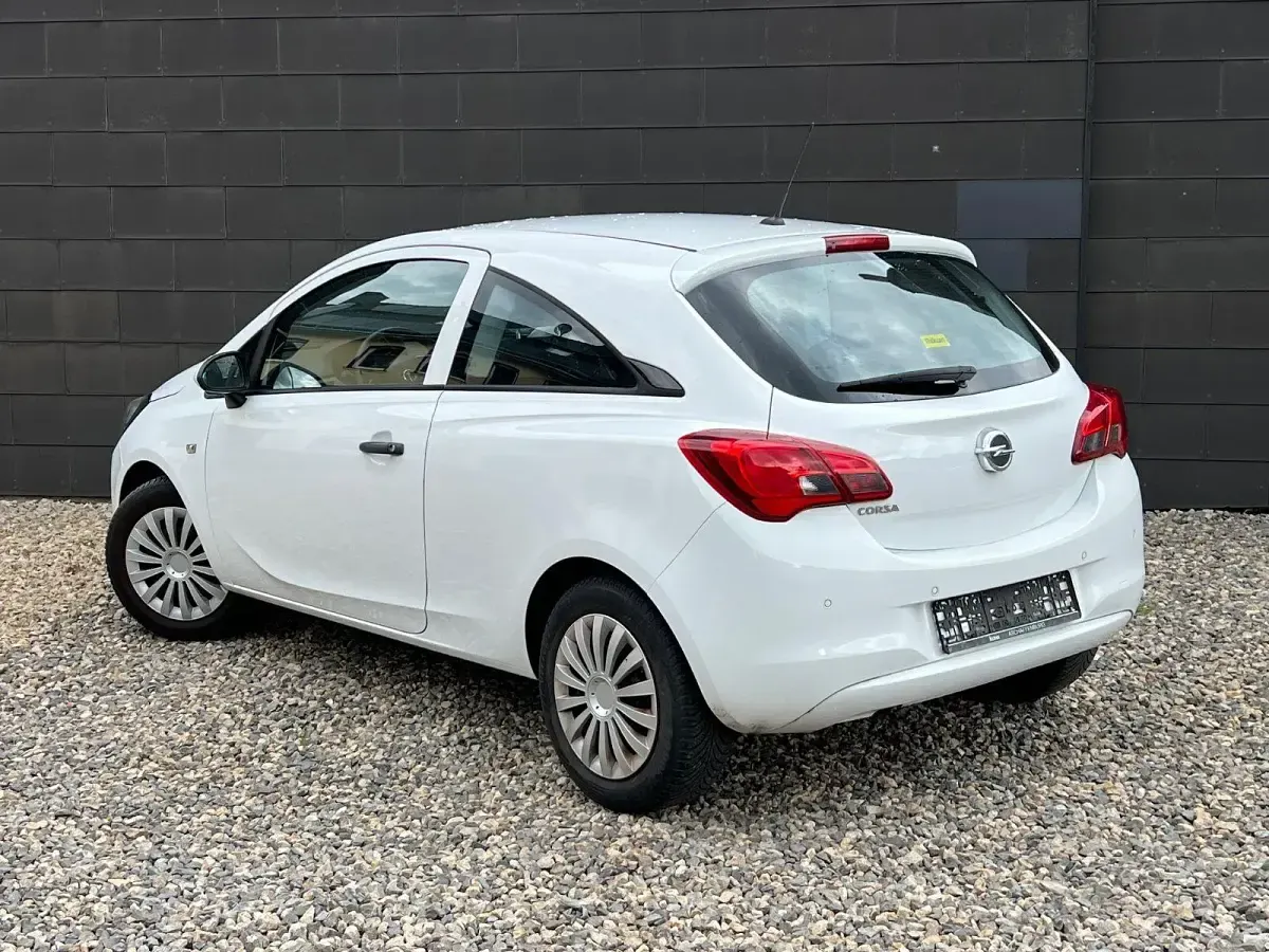 Używany Opel Corsa Selection 69 KM (50 kW) 2016 Biały Hatchback