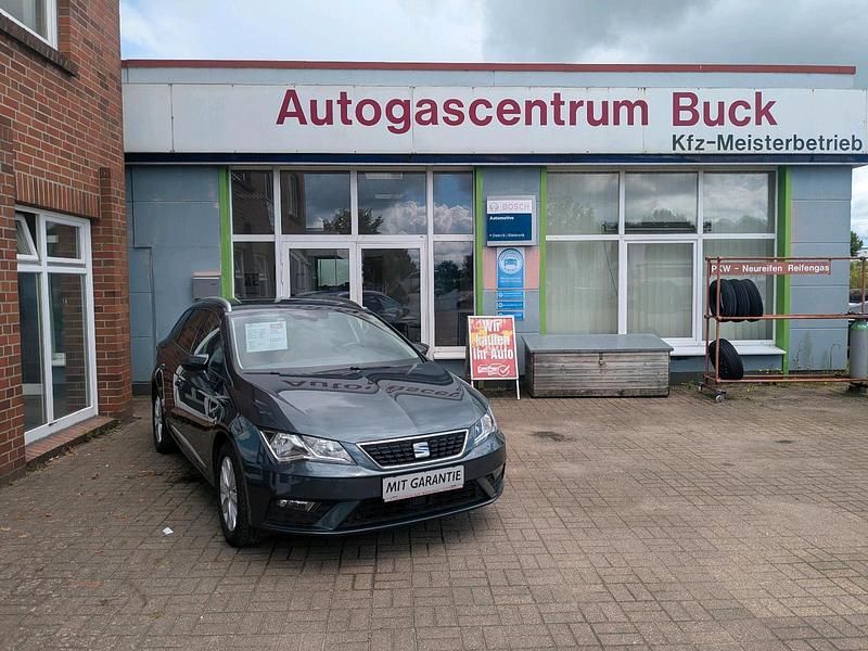 Grau Gebraucht 2019 Seat Leon Kombi | 11.950 € - Bild 1/4