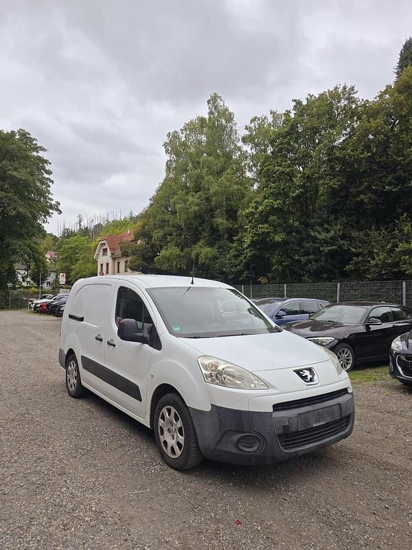 Weiß Gebraucht 2008 Peugeot Partner Van / Kleinbus | 2.800 € (Teuer) - Bild 1/4
