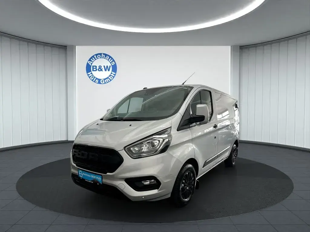 Gebraucht Ford 300 Trend 131 PS (96 kW) 2023 Silber Van / Kleinbus