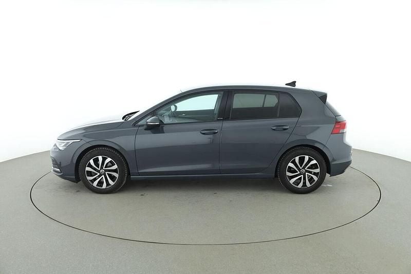 Gebraucht VW Golf VIII Active 150 PS (110 kW) 2023 Grau Limousine