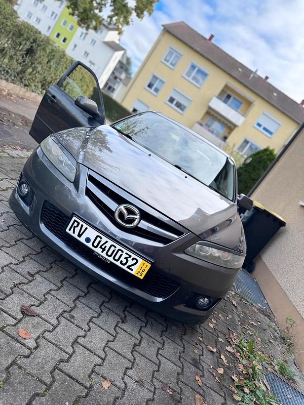 Andere farben Gebraucht 2005 Mazda 6 Inclusive Limousine | 2.300 € (Fairer Preis) - Bild 1/4