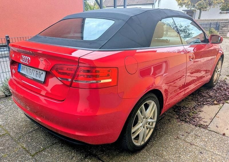 Gebraucht Audi Cabriolet Sport 160 PS (117 kW) 2011 Rot Cabrio