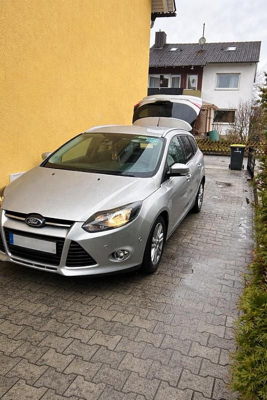 Gebraucht Ford Focus 116 PS (85 kW) 2013 Silber Kombi