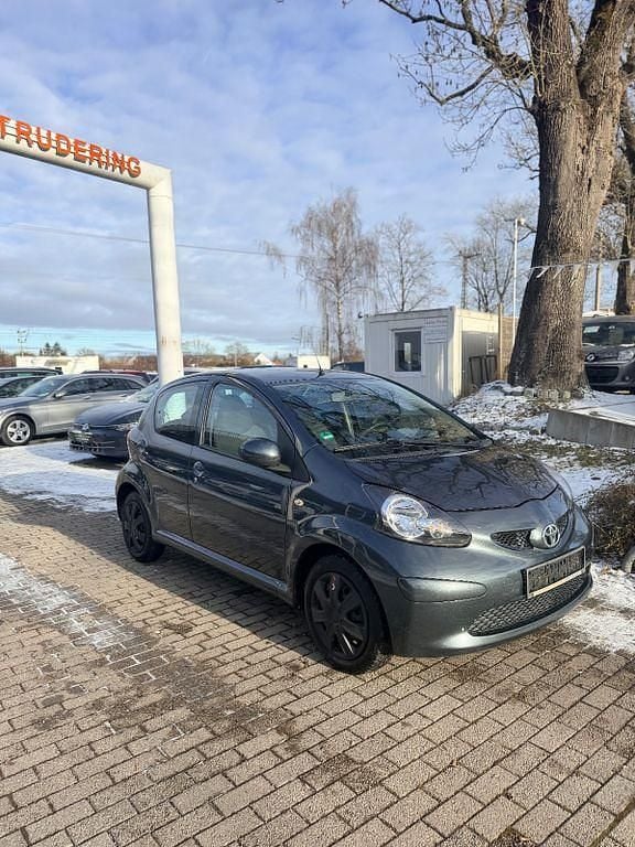Grau Gebraucht 2007 Toyota Aygo Cool Kleinwagen | 1.999 € (Guter Preis) - Bild 1/4