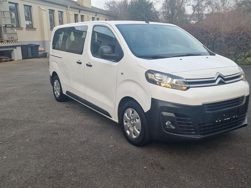 Weiß Gebraucht 2020 Citroën Jumpy Van / Kleinbus | 15.790 € (Fairer Preis) - Bild 1/4