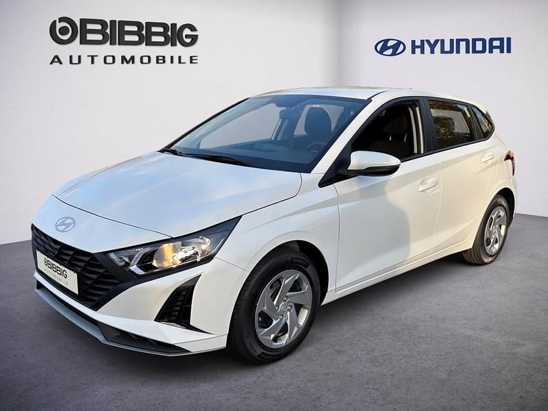 Weiß Gebraucht 2023 Hyundai i20 Select Limousine | 20.990 € - Bild 1/3