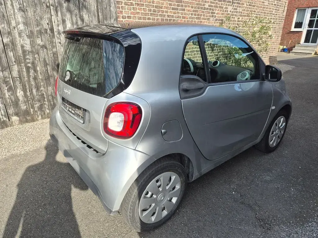 Gebraucht Smart ForTwo Electric Drive 60 kW (82 PS) 2020 Silber Coupé