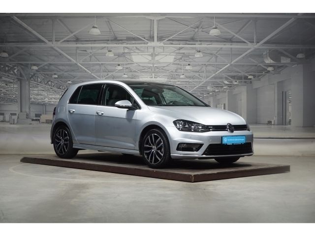 Gebraucht VW Golf VII Highline 125 PS (91 kW) 2016 Silber Limousine