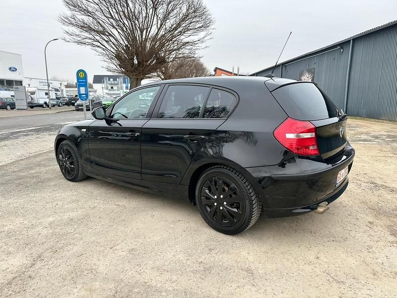 Gebraucht BMW 116 116 PS (85 kW) 2010 Schwarz Kleinwagen