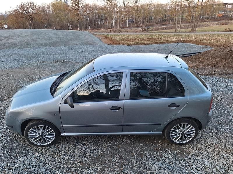 Gebraucht Skoda Fabia 75 PS (55 kW) 2003 Grau Limousine