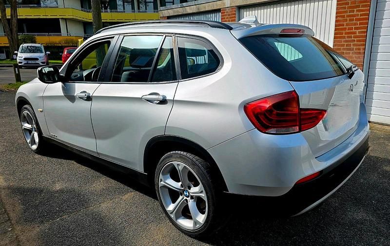Gebraucht BMW X1 150 PS (110 kW) 2011 Silber SUV