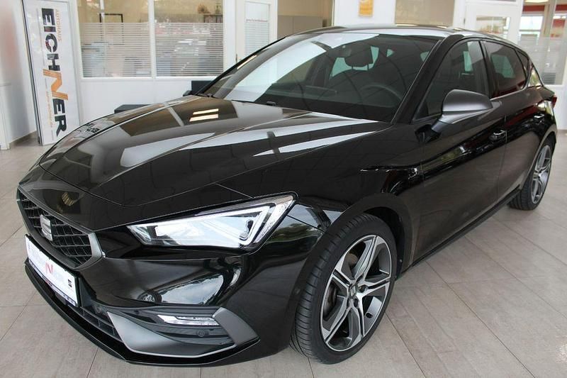 Schwarz Gebraucht 2023 Seat Leon FR Limousine | 23.990 € (Fairer Preis) - Bild 1/4