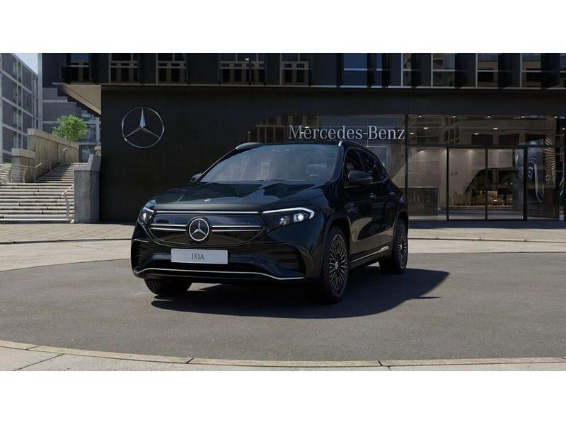 Gebraucht Mercedes EQA250+ AMG 139 kW (190 PS) 2023 Metalliclack kosmosschwarz SUV