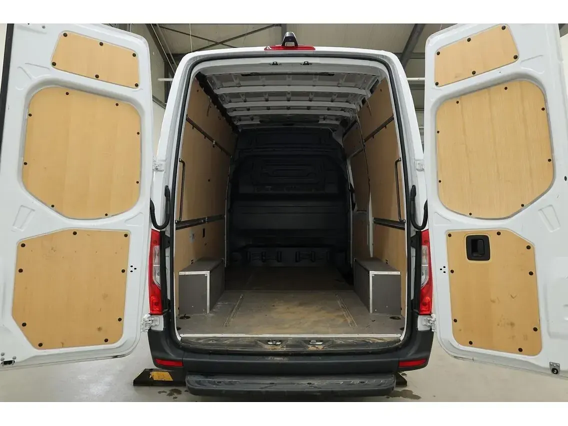 Gebraucht Mercedes Sprinter 170 PS (125 kW) 2025 Arktikweiß Van