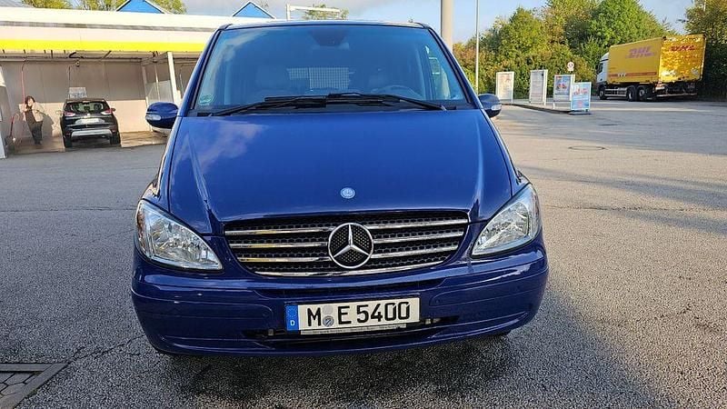 Blau Gebraucht 2008 Mercedes Viano Van / Kleinbus | 10.499 € (Guter Preis) - Bild 1/4