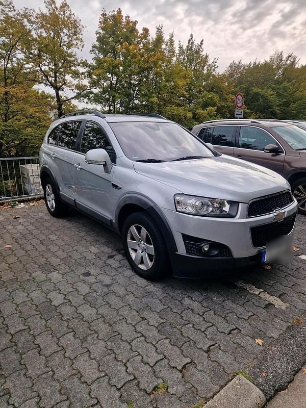 Silber Gebraucht 2012 Chevrolet Captiva SUV | 6.500 € (Etwas zu teuer) - Bild 1/4