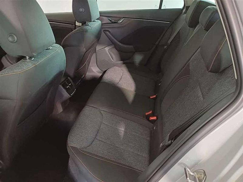 Gebraucht Skoda Scala Clever 150 PS (110 kW) 2022 Grau Kleinwagen