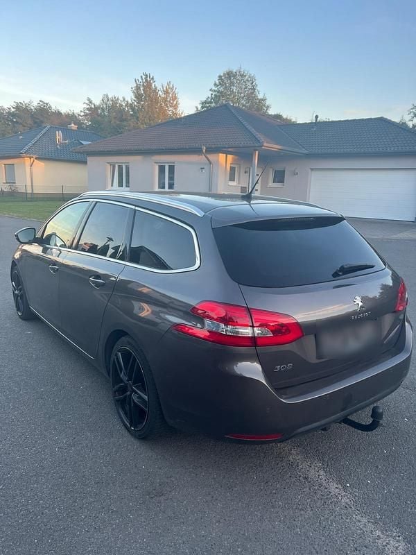 Gebraucht Peugeot 308 131 PS (96 kW) 2014 Grau Kombi
