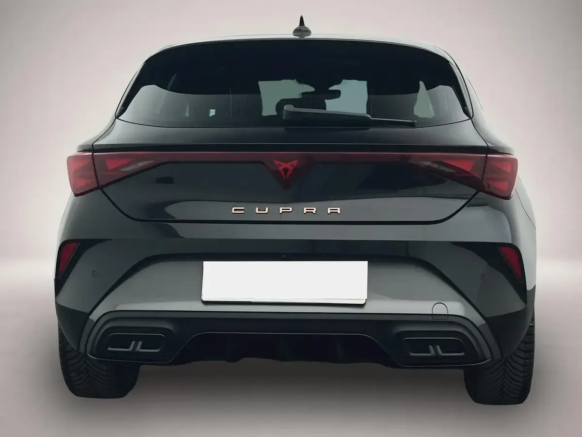 Gebraucht Cupra Leon 150 PS (110 kW) 2025 Manufacturer Limousine