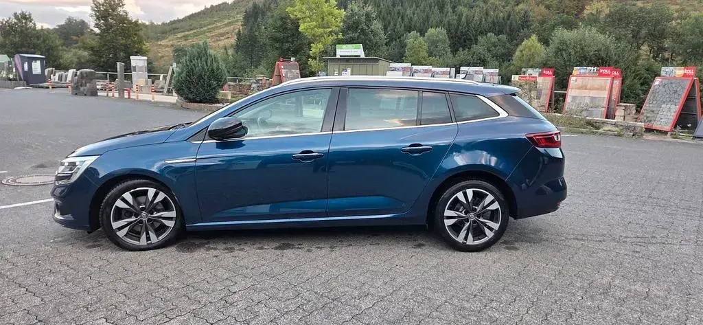 Gebraucht Renault Mégane IV 150 PS (110 kW) 2019 Blau Limousine
