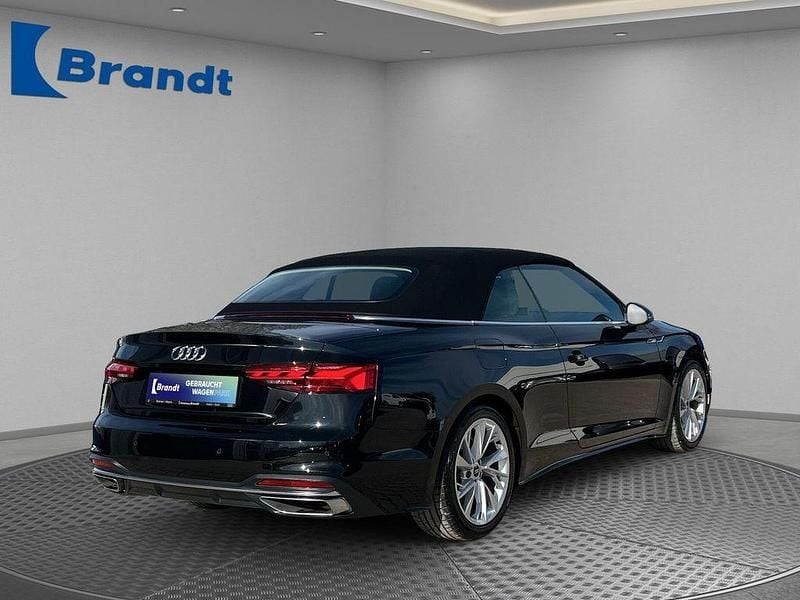 Gebraucht Audi A5 Cabriolet Advanced Plus 204 PS (150 kW) 2023 Mythosschwarz metallic/verdeck schwarz (metallic) Cabrio