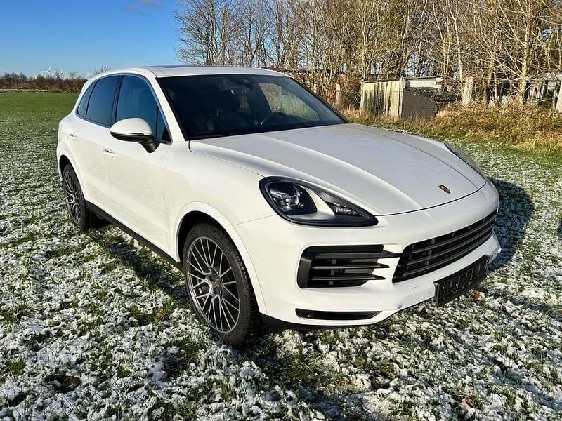 Weiß Gebraucht 2018 Porsche Cayenne SUV | 46.950 € (Fairer Preis) - Bild 1/4