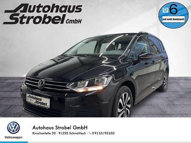 Deep black perleffekt Gebraucht 2022 VW Touran Active Van / Kleinbus | 35.990 € (Teuer) - Bild 1/3