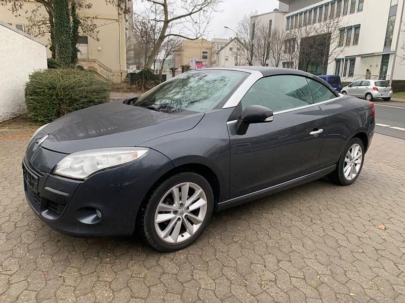 Gebraucht Renault Mégane Cabriolet Luxe 131 PS (96 kW) 2013 Grau Cabrio