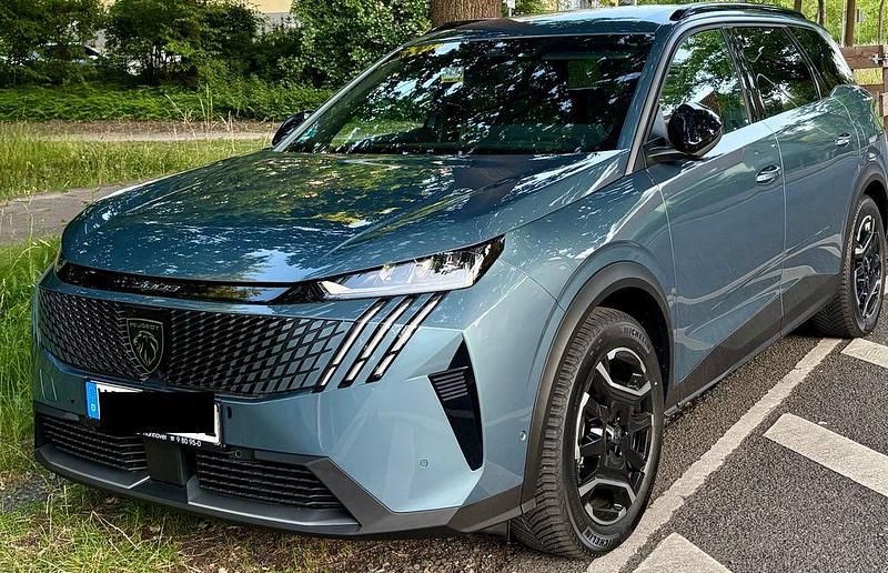Blau Gebraucht 2025 Peugeot 5008 Allure SUV | 43.500 € (Superpreis) - Bild 1/1