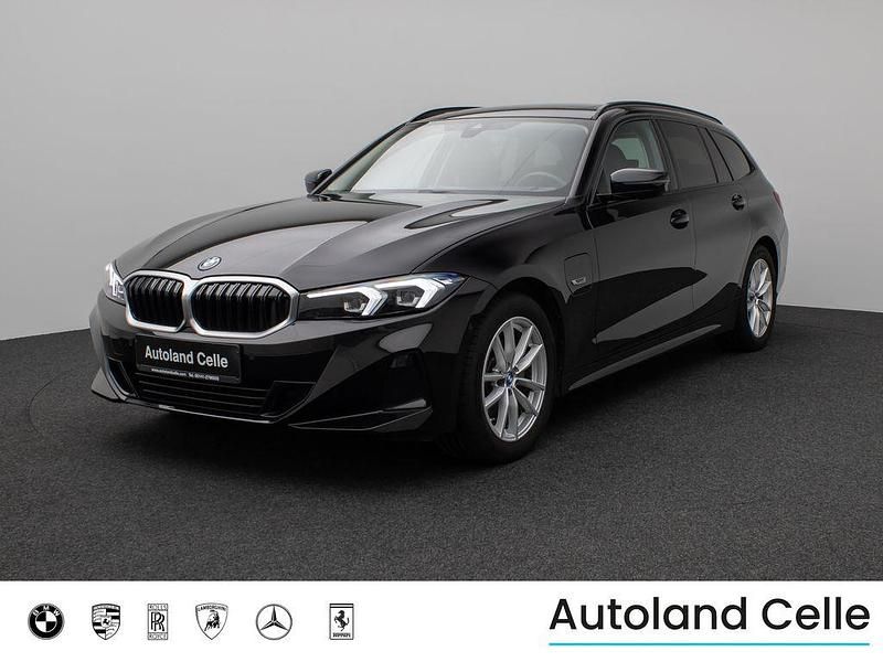 Gebraucht BMW 320e Sport Line 204 PS (150 kW) 2022 Schwarz 2668 Kombi
