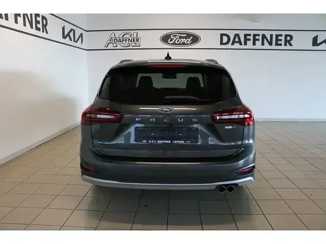 Gebraucht Ford Focus Active X 155 PS (114 kW) 2023 Grau Kombi