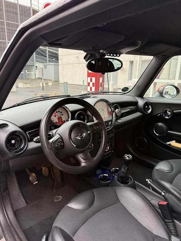 Usado Mini ONE 98 HP (72 kW) 2012 Laranja Citadino