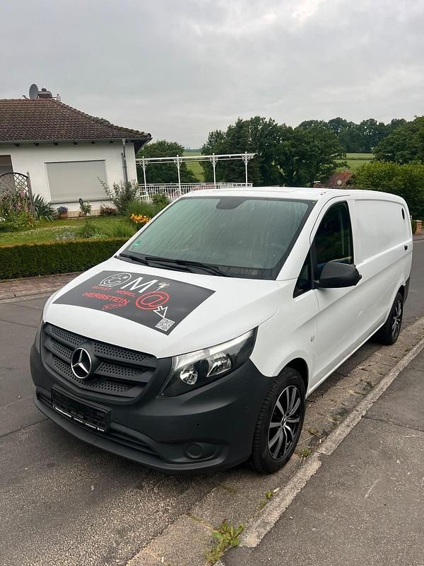 Gebraucht Mercedes Vito 114 PS (83 kW) 2016 Weiß Van