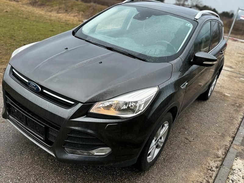 Gebraucht Ford Kuga 150 PS (110 kW) 2015 SUV