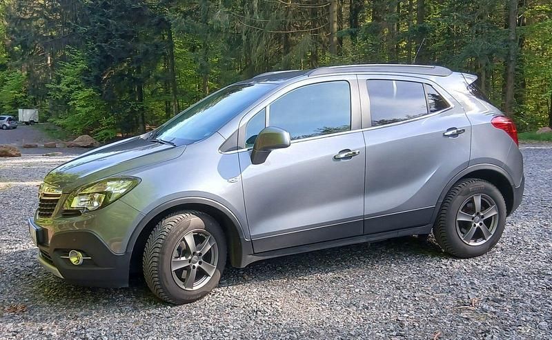Grau Gebraucht 2014 Opel Mokka Edition SUV | 10.999 € (Fairer Preis) - Bild 1/4