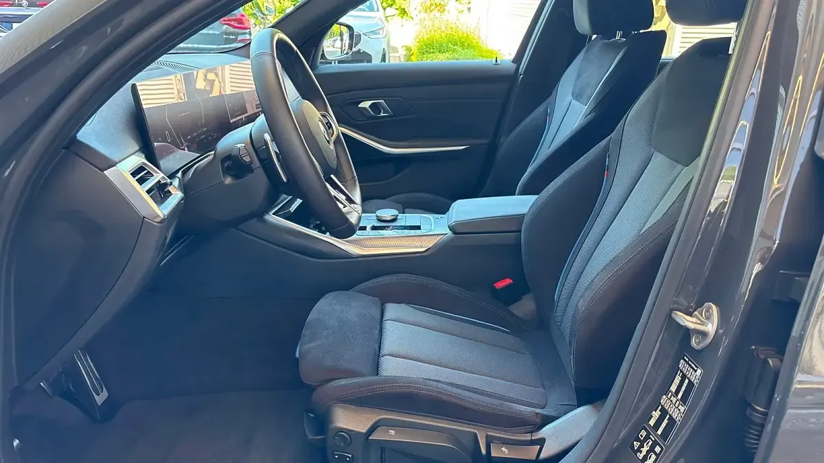 Gebraucht BMW 330 Comfort Edition 245 PS (180 kW) 2025 Bmw individual dravitgrau metal Kombi