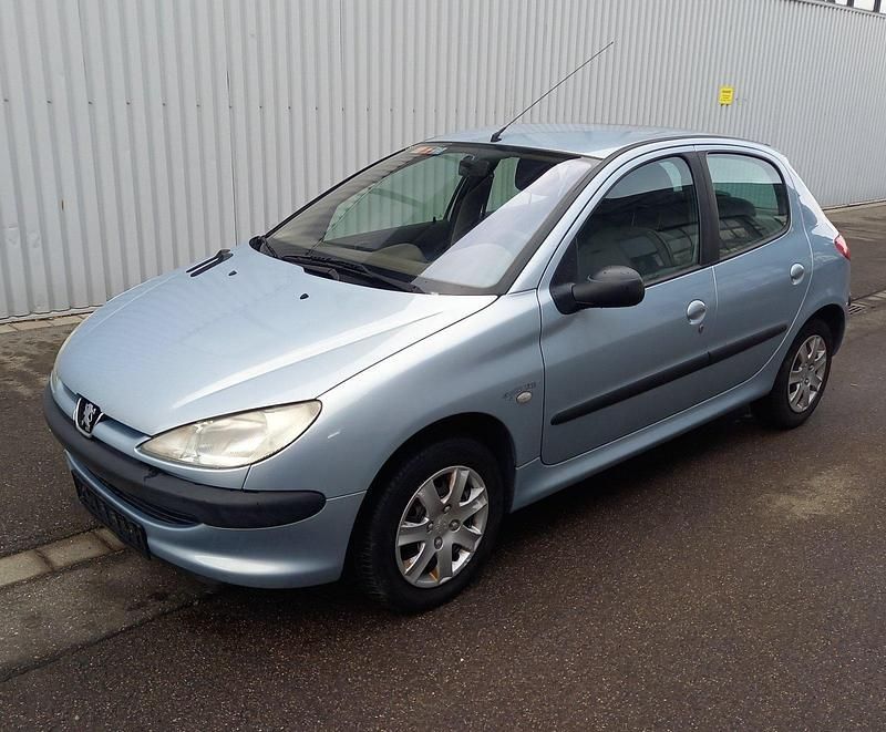 Gebraucht 2002 Peugeot 206 Kleinwagen | 1.850 € (Fairer Preis) - Bild 1/4