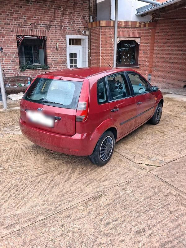 Gebraucht Ford Fiesta 69 PS (50 kW) 2003 Rot Kleinwagen