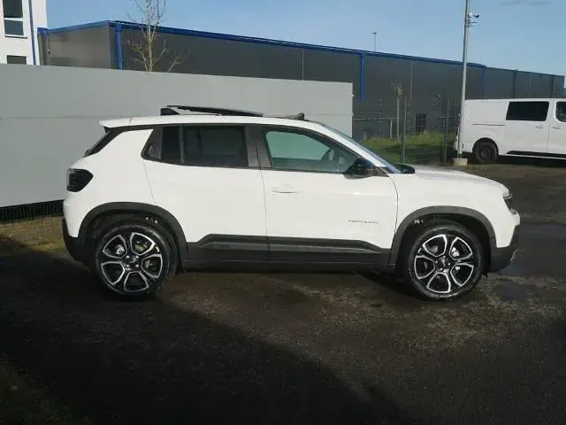 Neu Jeep Avenger Summit 101 PS (74 kW) 2026 Weiss SUV