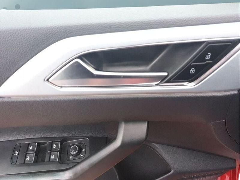 Gebraucht VW Taigo 116 PS (85 kW) 2025 Rot SUV