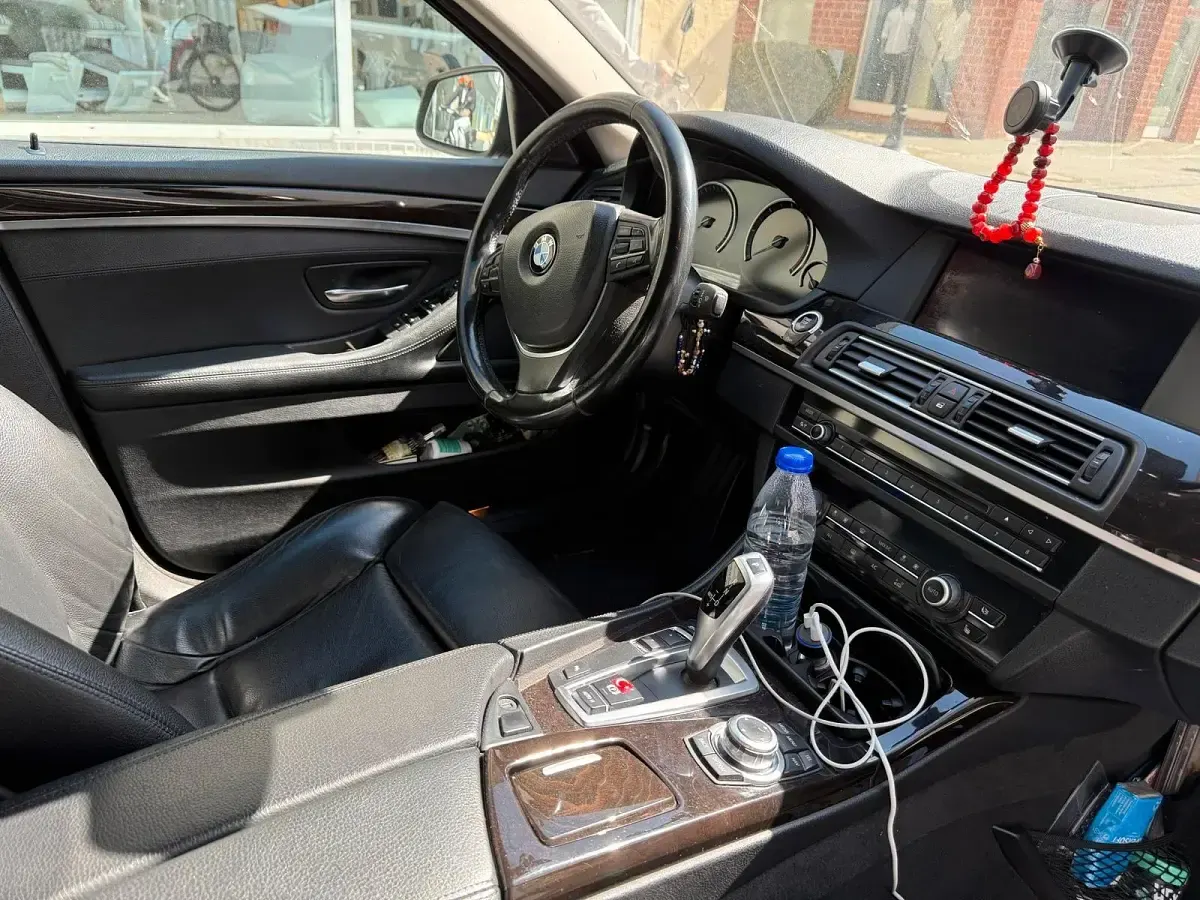 Używany BMW 535 313 KM (230 kW) 2012 Czarny Sedan/Limuzyna