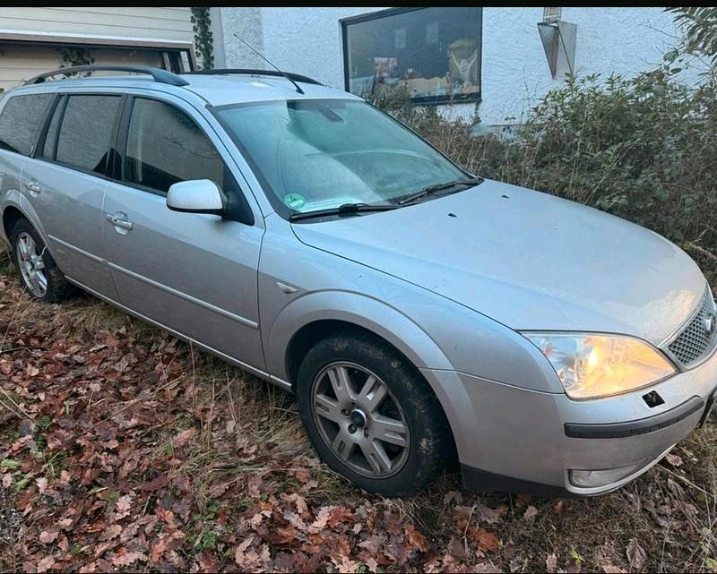 Gebraucht Ford Mondeo 143 PS (105 kW) 2003 Silber Kombi