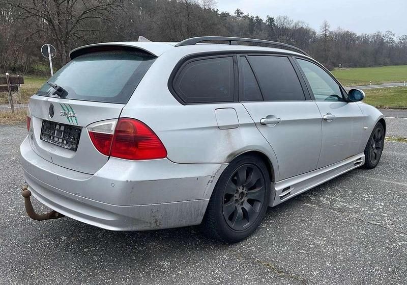 Gebraucht BMW 320 163 PS (119 kW) 2005 Silber Kombi