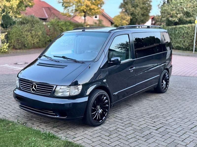 Schwarz Gebraucht 2000 Mercedes V220 Van / Kleinbus | 7.800 € (Teuer) - Bild 1/4